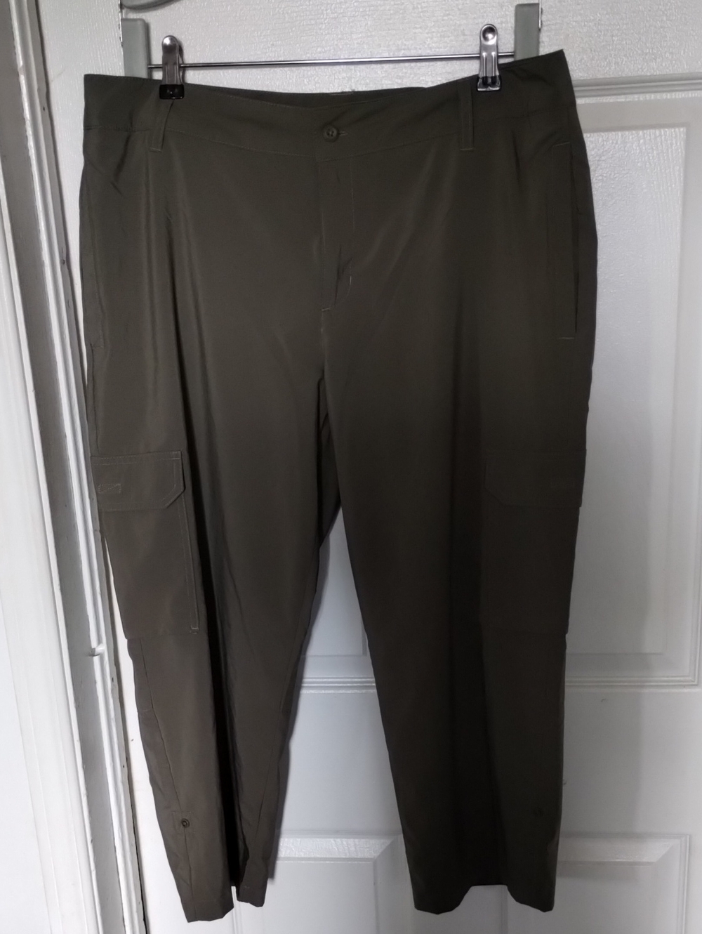 Columbia Olive Green Capri Pants, Size 16